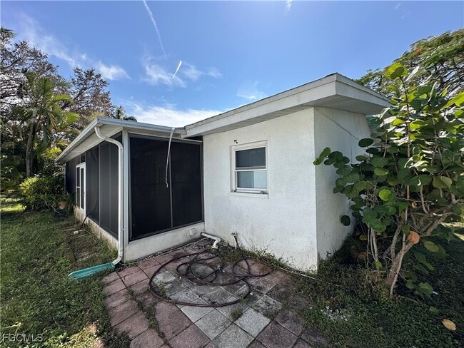 Building Photo - 821 Courtington Ln
