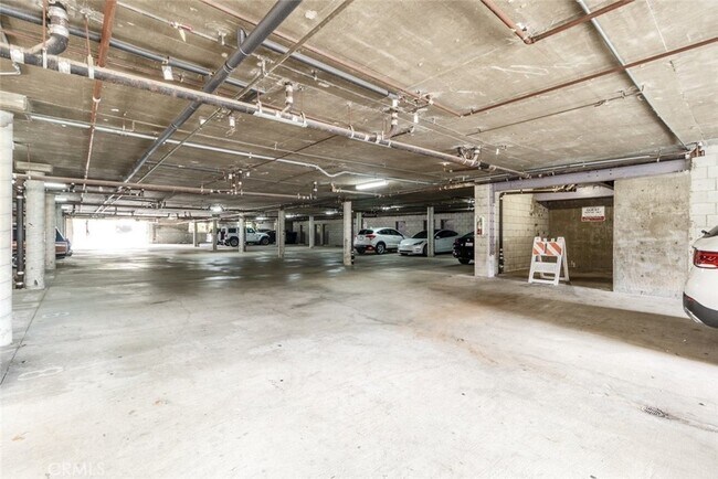 Building Photo - 14631 Dickens St