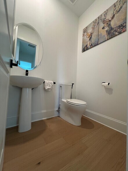 powder room - 6490 Pond View Dr