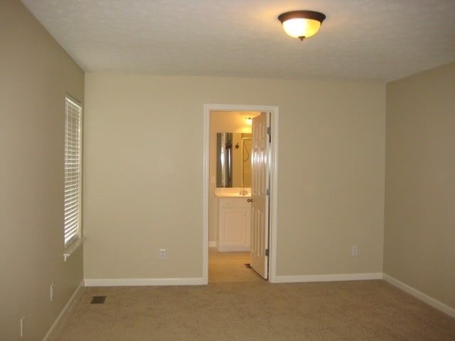 Building Photo - 126 Legends Dr