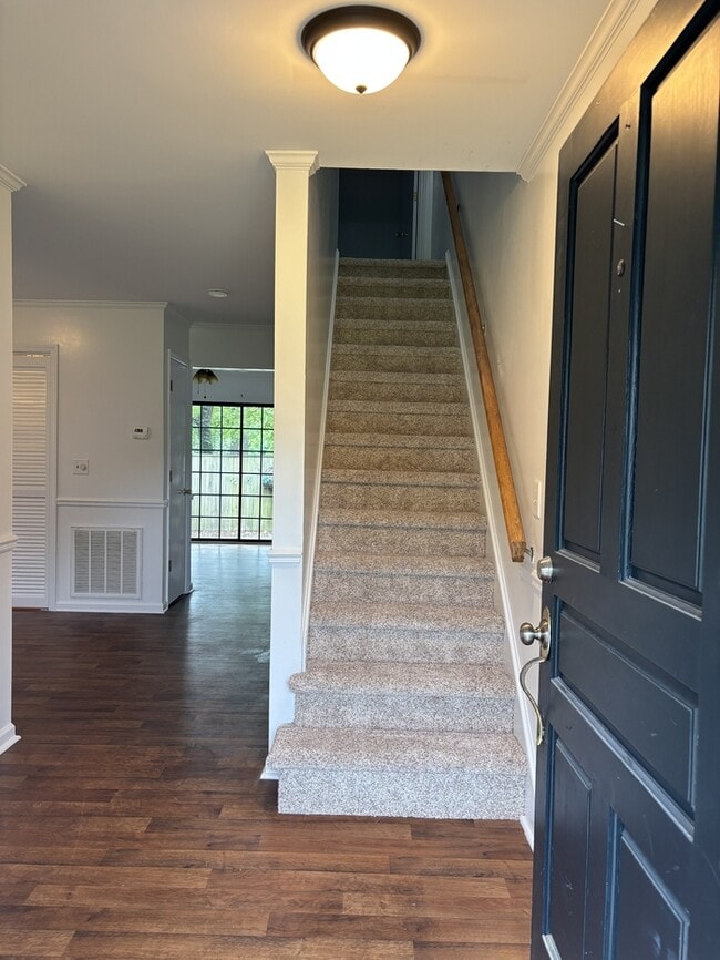 Building Photo - 406 W Harnett St