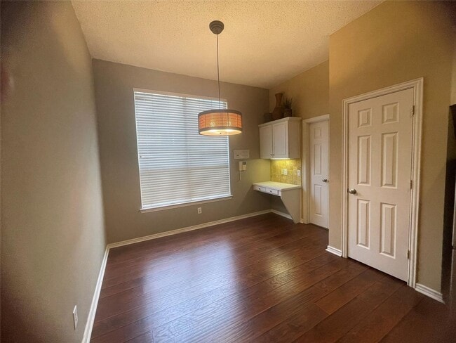 Building Photo - 9506 Windy Hollow Dr