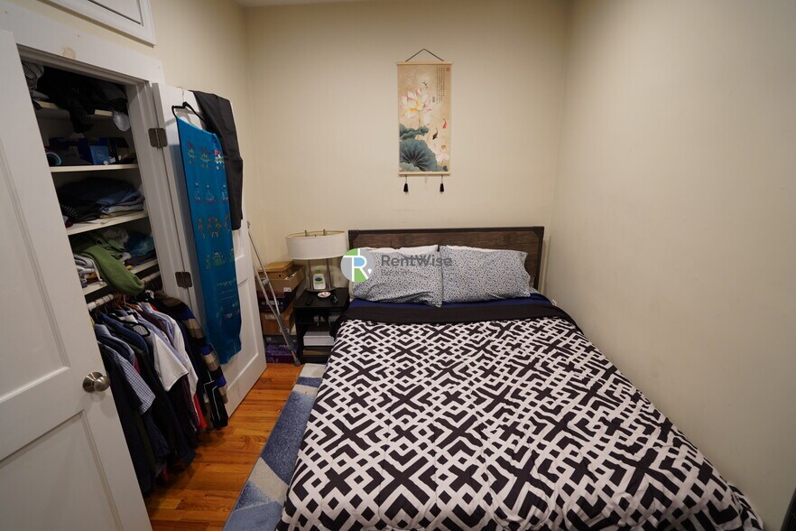 Building Photo - 57 Westland Ave