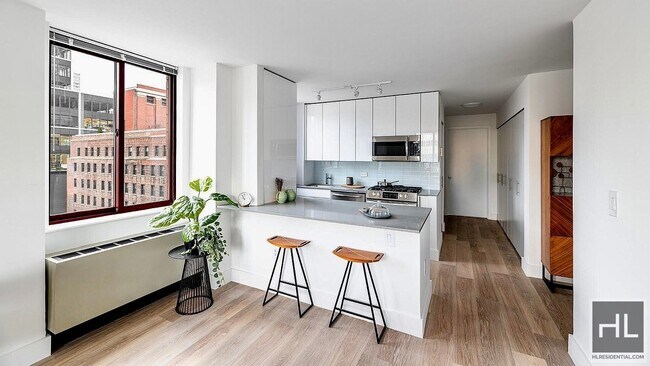 Building Photo - WEST 35 STREET