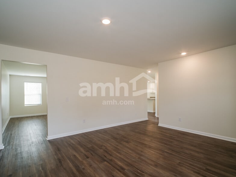 Building Photo - 1010 Jt Westfield Dr