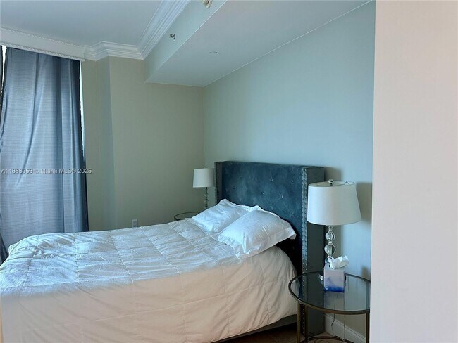 Building Photo - 3101 S Ocean Dr