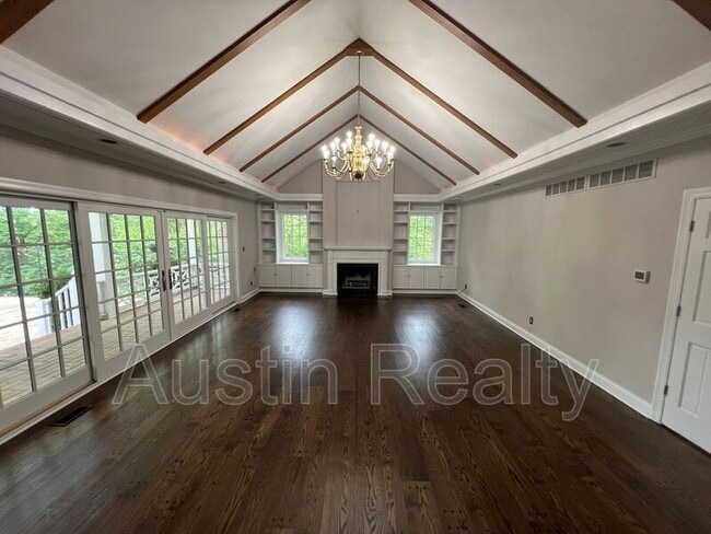 Building Photo - 10510 Ladue Rd