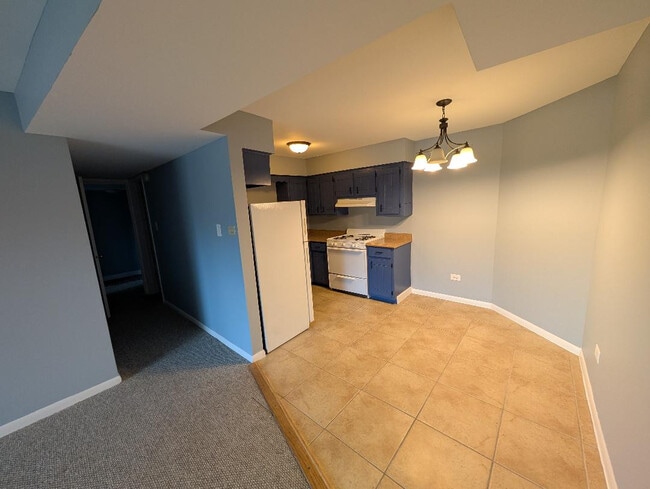 Building Photo - 5858 W 87th St