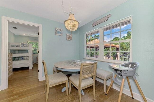 Building Photo - 307 Avenida De Paradisio