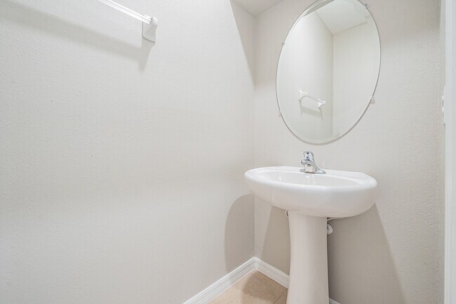 Building Photo - 32069 Blue Passing Loop