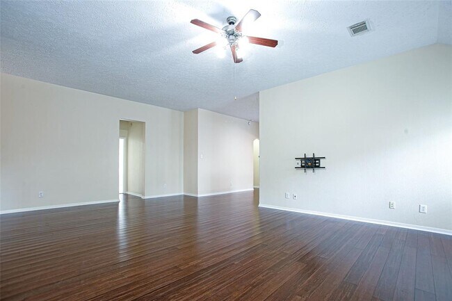 Building Photo - 13335 White Ibis Dr