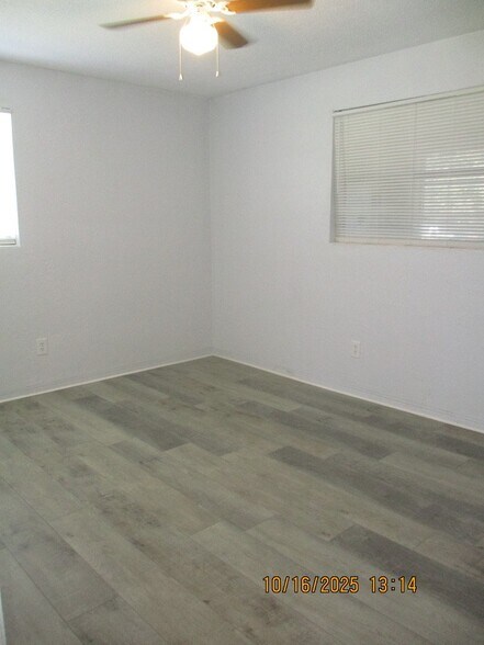 Building Photo - 331 Clifton Ave