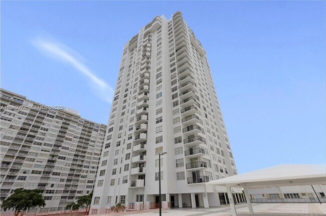 Building Photo - 2750 NE 183rd St