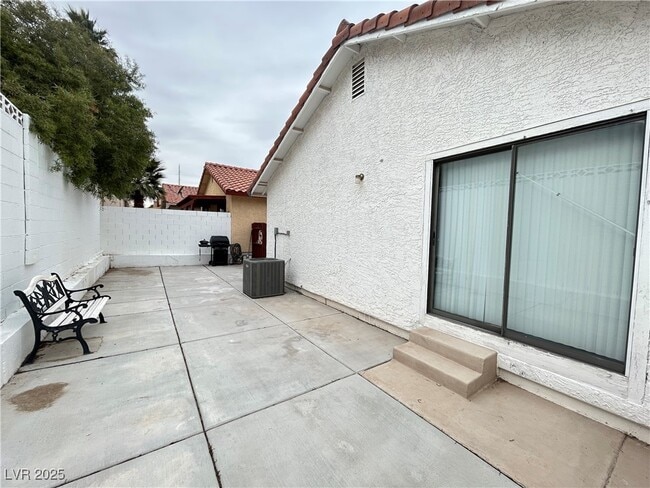 Building Photo - 8429 Dunphy Ct