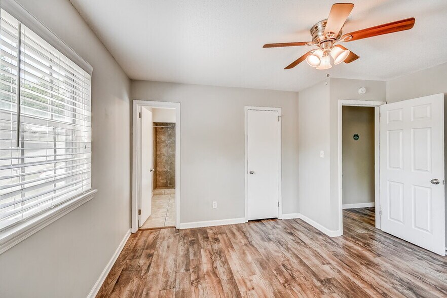 Building Photo - 1760 Sonia Dr