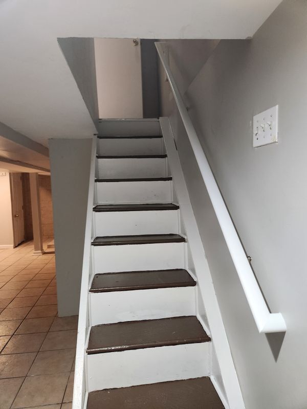 Building Photo - 404 Rosehill Pl