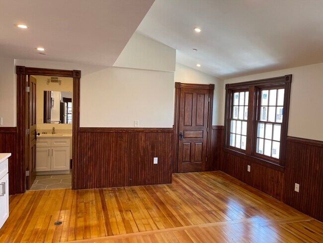 Building Photo - 41 Summer St