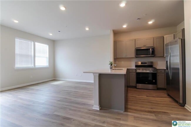 Building Photo - 1188 Susan Cir
