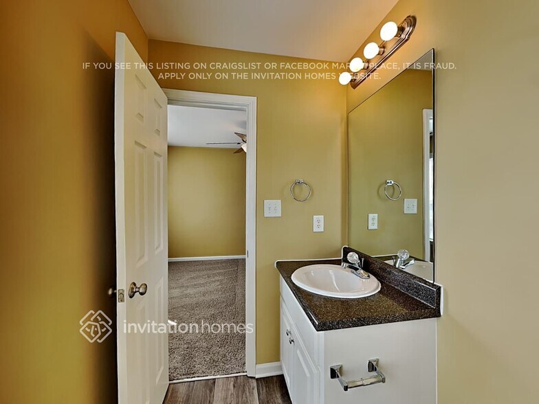 Building Photo - 302 Whitehall Ct