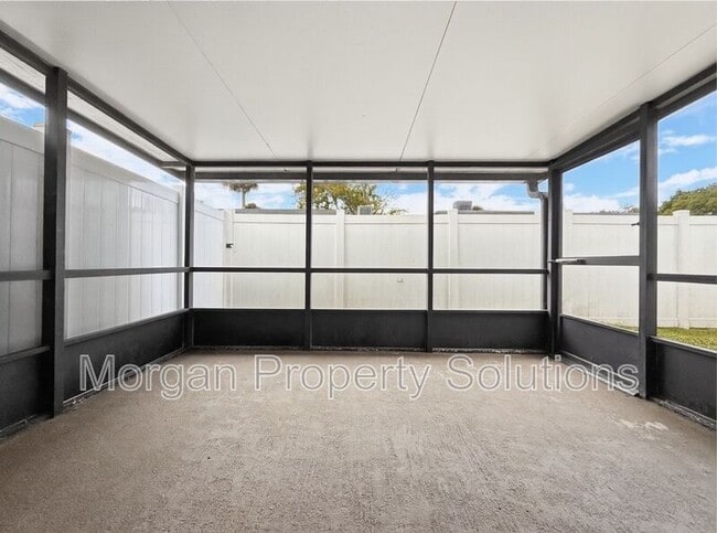 Building Photo - 892 Claydon Way