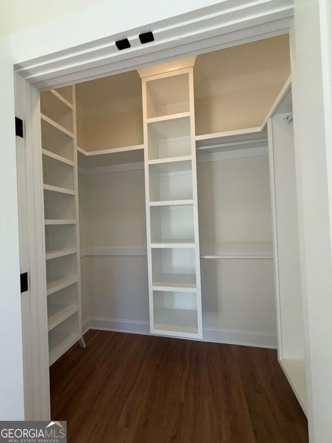 Building Photo - 350 Rucker Ln