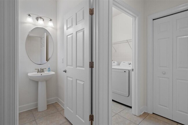 Building Photo - 16030 Bella Woods Dr