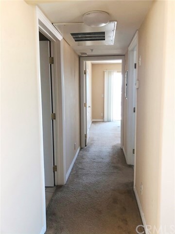 Building Photo - 700 N Hill Pl