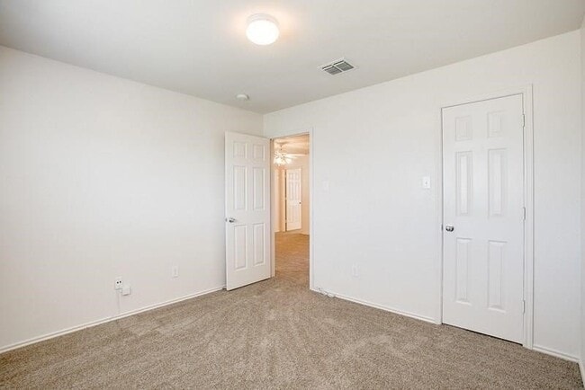 Building Photo - 10540 Flagstaff Run