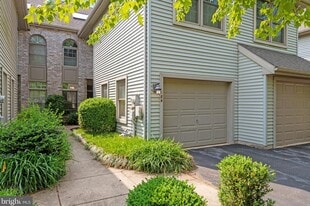 Building Photo - 184 Crescent Dr