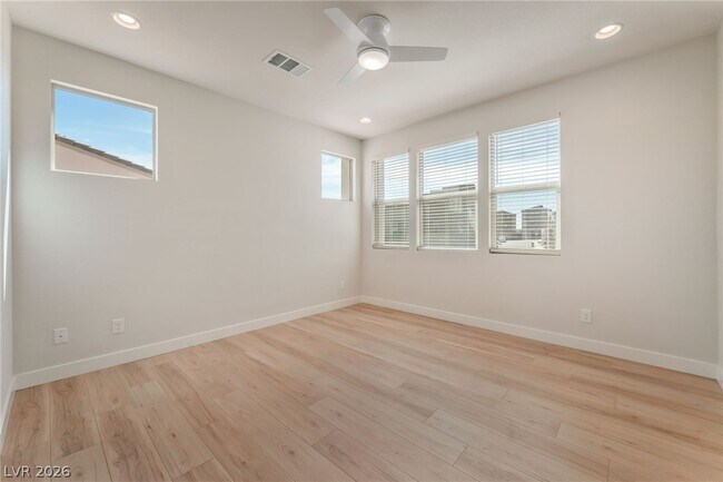 Building Photo - 11676 Golden Oriole Ave