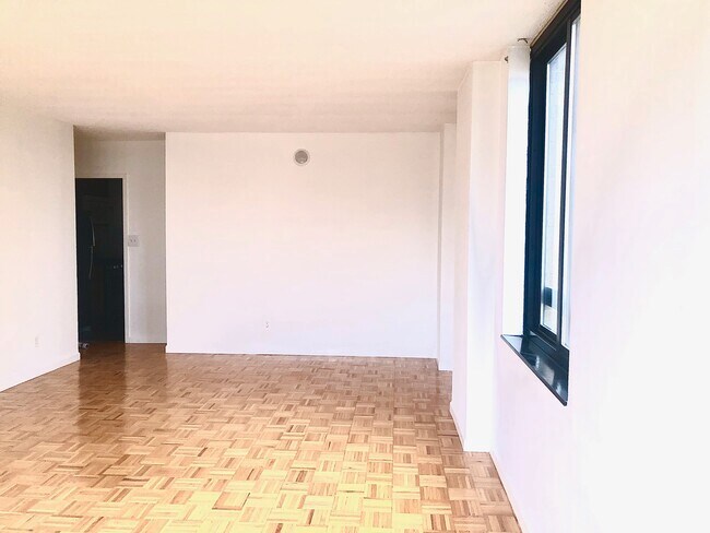 Building Photo - 2287 Johnson Ave