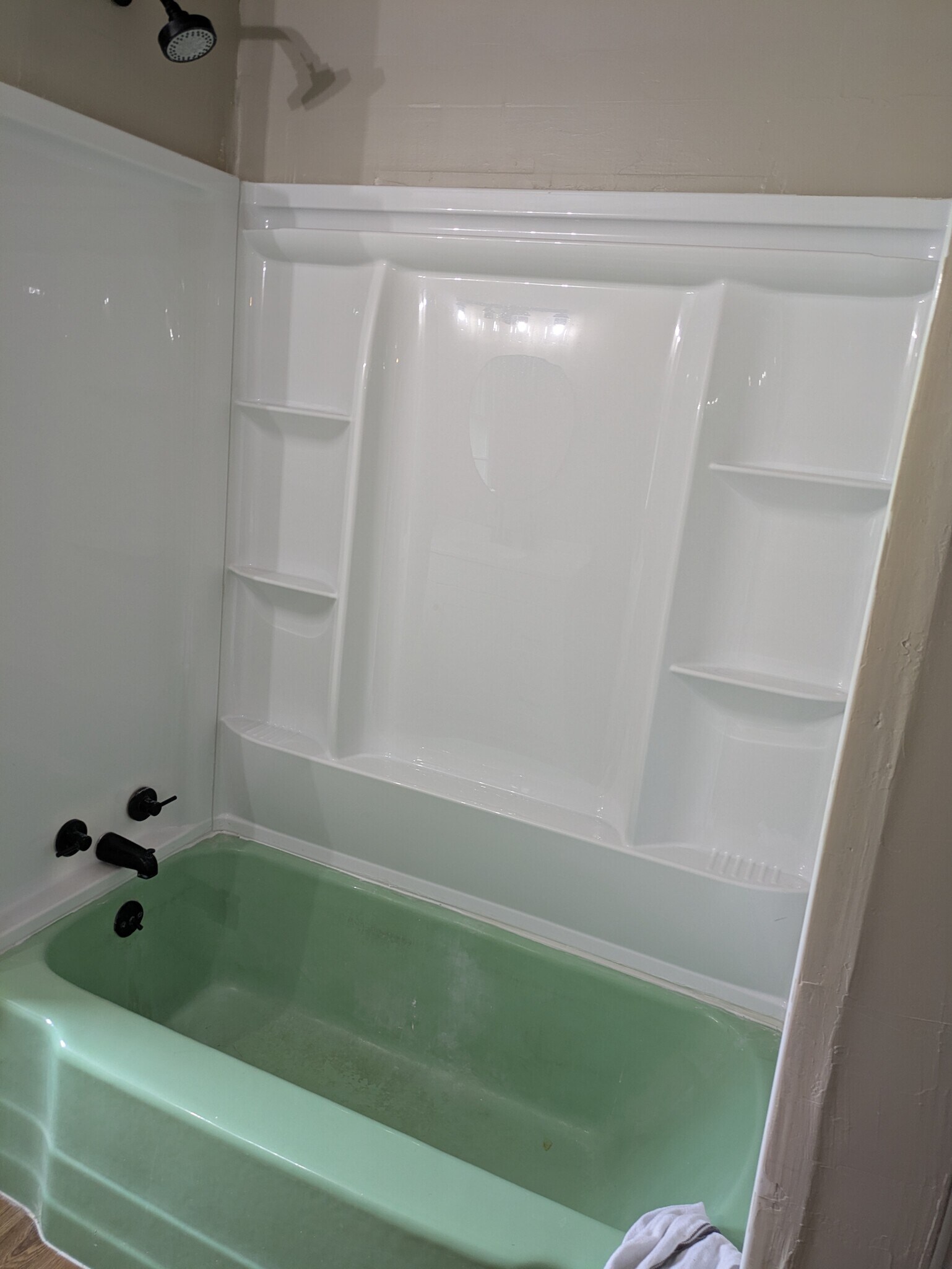 Shower - 3307 N Brooks Ln