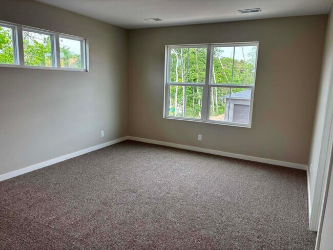 Building Photo - Brand-New Townhomes Near 5 Mile & East Beltline