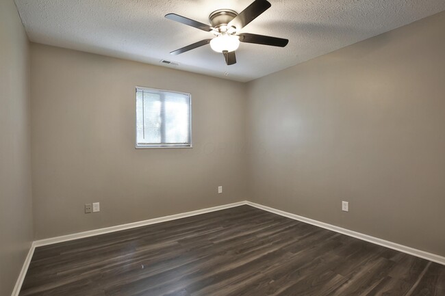 Building Photo - 914 Tradewind Dr