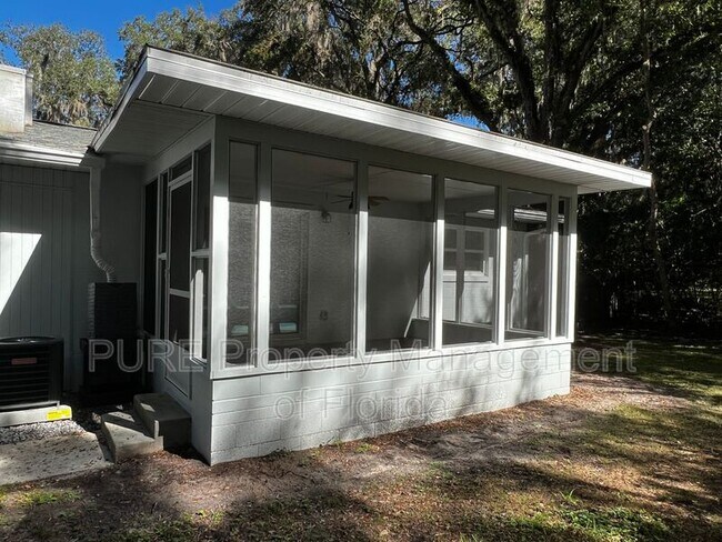 Building Photo - 1222 SE 3rd St