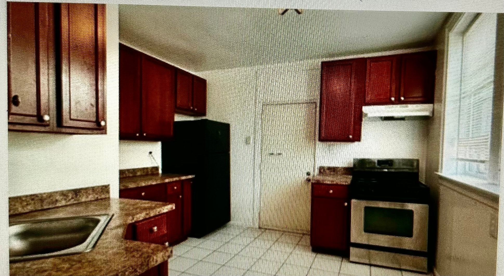 Kitchen - 9000 S Loomis St