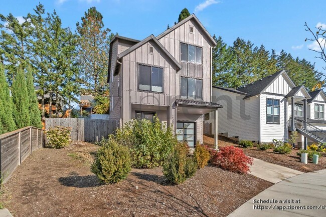 Building Photo - 15387 SE Hawthorne Mdws St