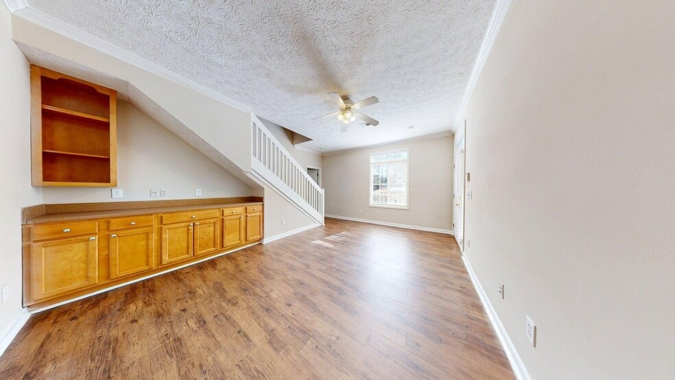 Building Photo - Spacious 3 Bedroom in Ross Park