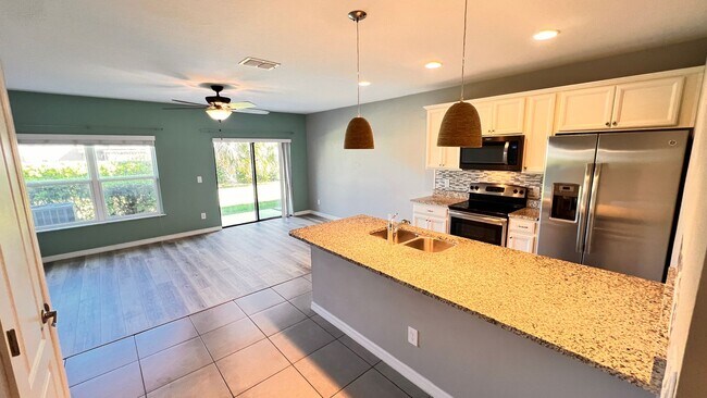 Building Photo - 600 Northern Way