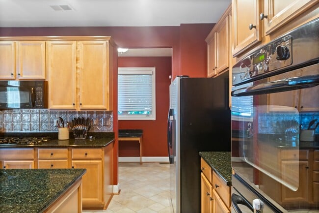 Building Photo - 5105 Bright Owl Rd