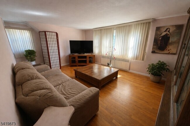 Building Photo - 36 Monsignor DeLuca Plaza