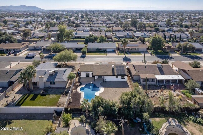 Building Photo - 2936 W Michelle Dr