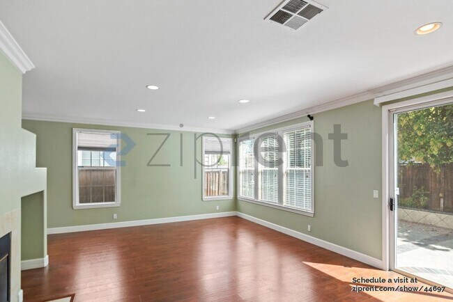 Building Photo - 5536 Cooney Pl