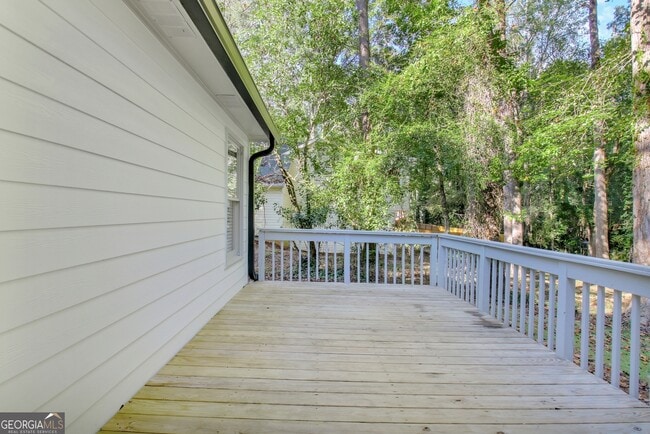 Building Photo - 338 Summer Pl