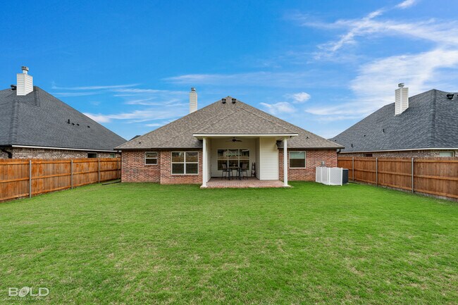 Building Photo - 304 Prien Lk Lp
