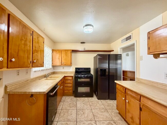 Building Photo - 3305 Capella Ave