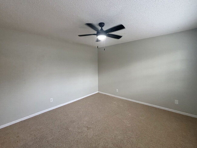 Building Photo - 12718 Whiterapids Dr