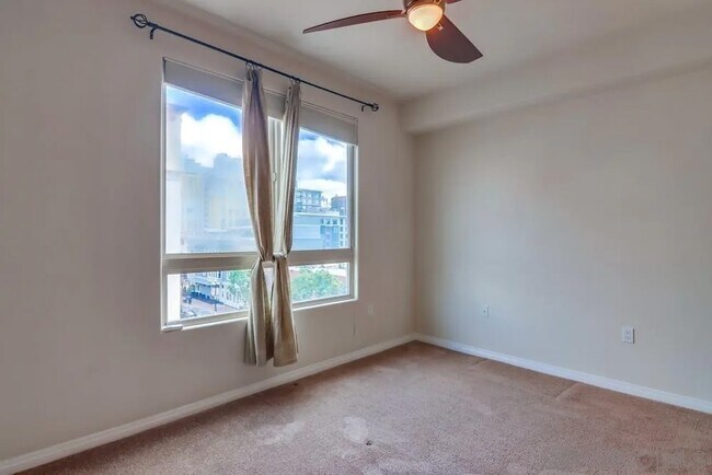 Building Photo - 330 J St