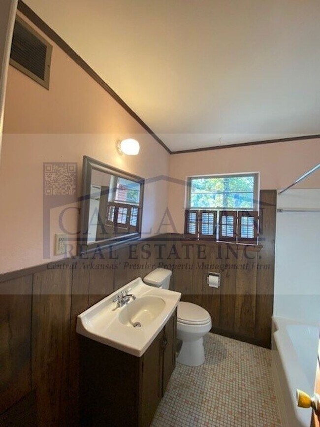 Building Photo - Lakewood 3 bedroom Home