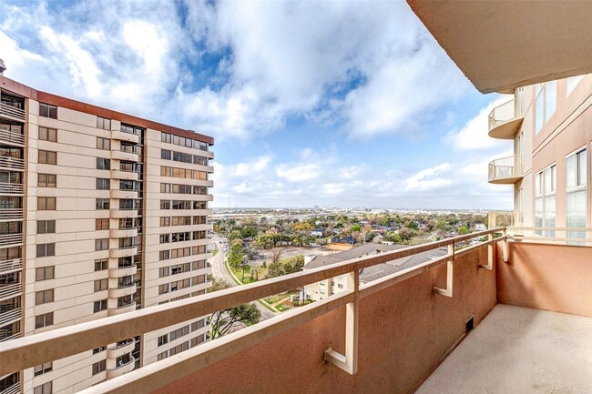 Building Photo - 3505 Sage Rd